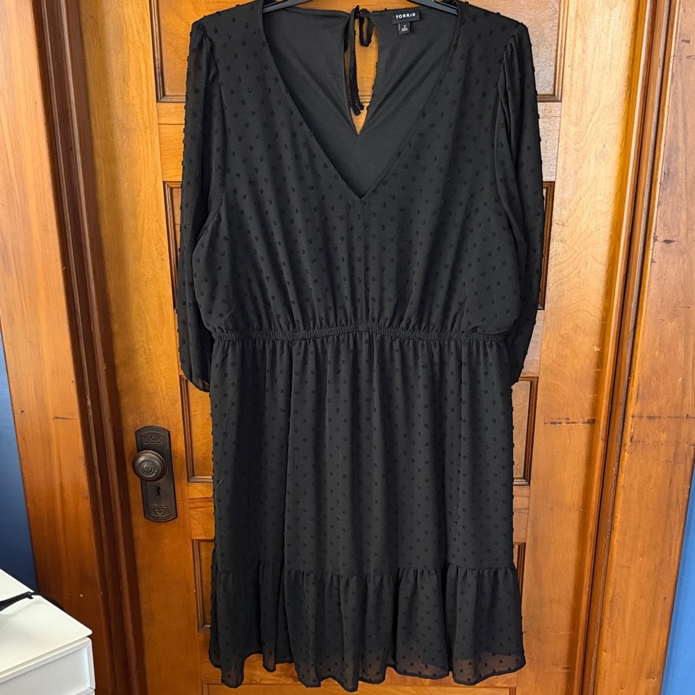torrid 2X Black Swiss Dot V-Neck Tiered Long Sleeve Dress